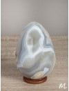 Cet Agate, de Madagascar, en lithothérapie, est une pierre d'ancrage et de chance.